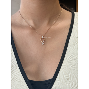 Collier pendentif de luxe en or 14 carats avec diamant de laboratoire de 0,55 ct de style fer à cheval supérieur, design ouvert contemporain, cadeau de mariage - Product Image 1