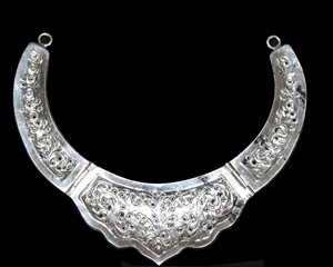 Collier Pendentif Classique en Argent Sterling Massif 925 avec Motif Floral Filigrané, Bijoux Fins, Memoria Jewels, Vente en Gros - Product Image 5