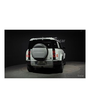 Land Rover Defender 110 D250 S, Modelo de Julio de 2021, con 45,953 km, Caja de Cambios Automática, Volante a la Izquierda, Cámara Trasera - Product Image 4