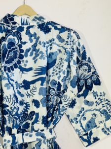 Bata Kimono de Algodón con Estampado Floral Azul |   Albornoz largo tipo lounge |   Ropa Casual para Mujer - Product Image 3