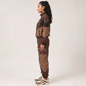 Ensemble de survêtement coupe-vent léger pour femmes, idéal pour la course à pied et les activités de plein air, avec veste zippée et pantalon - Product Image 5