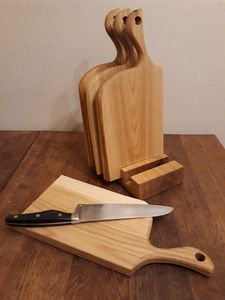 Planche à découper en bois faite à la main pour la préparation des légumes, des fruits, de la viande, du pain et des aliments - Product Image 6