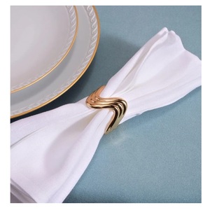 Anneau de serviette élégant de style luxueux, finition plaquée or, article de décoration, nouvelle arrivée, design élégant, anneau de serviette en métal - Product Image 1