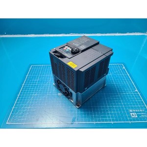 Variateur de fréquence compact Mitsubishi FREQROL-E700 d'occasion – Pièces d'équipement semi-conducteur Legacy - Product Image 2