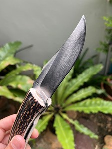 Cuchillo Plegable SHARP POINT TRADES con Hoja de Acero Inoxidable de 0.5mm de Grosor, Mango de Madera y Apertura con Perilla, 6.7 pulgadas - Product Image 6