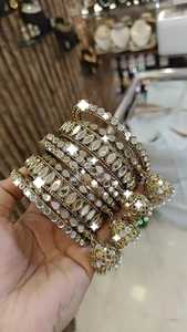 Bracelets en alliage plaqué or antique avec strass en cristal et pampilles, style vintage pour femme, pour mariage, ensemble de bijoux - Product Image 4