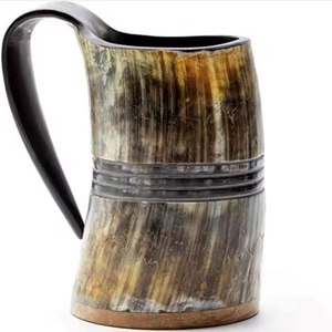 Vaso de cerveza de cuerno natural hecho a mano, artesanía en cuerno de búfalo para comidas rústicas y decoración de cocina con temática medieval. - Product Image 6