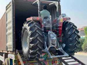 Tractor Usado Original Massey Ferguson 385 Fabricado en el Reino Unido con Motor de 110HP y Tracción en las 4 Ruedas, con 2 Años de Garantía - Product Image 3