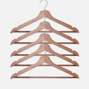 Percha de madera hecha a mano para adultos, para tu armario, hecha de madera de mango, hecha en India. - Product Image 3