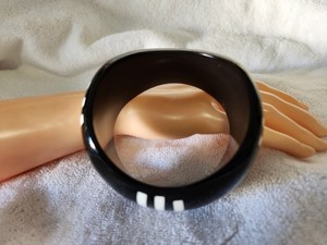 Handmade Best Black White Resin <b>Bangle</b> <b>Bracelet</b> Stylish With White Stripes Casual Sporty Style Unisex Jewelry Party Anniversary - Product Image 5