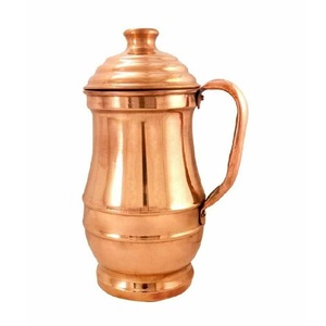 Carafe à eau artisanale en cuivre avec finition martelée et couvercle, design vintage pour la salle à manger - Product Image 2