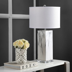 Lámpara Contemporánea Refinada con Elegante Pantalla de Tambor, Distintiva Vetas Naturales y Estilo Premium para el Hogar - Product Image 5