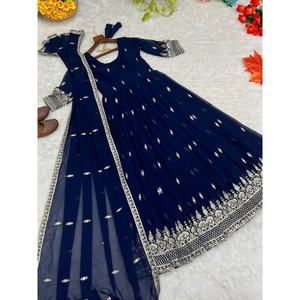 ชุดราตรีออกงานปักลาย Georgette พร้อมท้องฟ้าสีฟ้า dupatta - Product Image 1