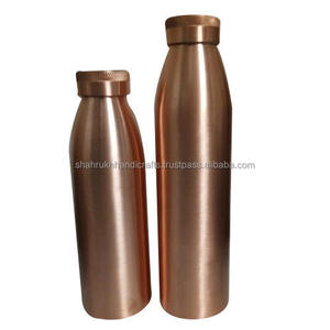 Bouteille d'eau en cuivre martelée avec avantages pour la santé Protection avancée contre les fuites et Joint moins - Product Image 1
