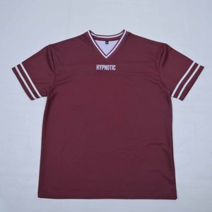 เสื้อฟุตบอลคอกลมสีแดงเลือดหมูสำหรับผู้ชาย คุณภาพสูง แบบสั่งทำพิเศษ แขนสั้น ระบายอากาศได้ดี ผลิตจากโพลีเอสเตอร์ ทรงปกติ สีพื้น ชุดกีฬา - Product Image 2