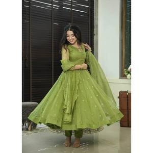 เสื้อชีฟองดีไซน์เนอร์พร้อมกางเกงและผ้าคลุมไหล่ปักลาย สำหรับงานปาร์ตี้สุดหรู แขนยาวสามส่วน - Product Image 1