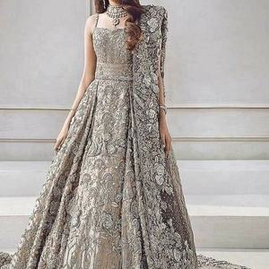 -NEW--BEAUTIFUL -- mariée --- longueur de plancher de robe avec élégant embelli dans le verre cristal perles en pierre pour mariage = 2021 - Product Image 1