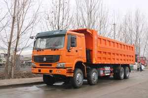 Camión Volquete Howo 8x4 Euro 2 Diésel Nuevo, 10 Ruedas, 11-20T de Carga, Volante a la Izquierda, Cámara Trasera, Pantalla Táctil, Aire Acondicionado - Product Image 4