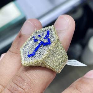 Anillo de cóctel de moissanita VVS chapado en rodio con diseño de cruz de esmalte azul, anillo religioso de hip hop para hombre - Product Image 4