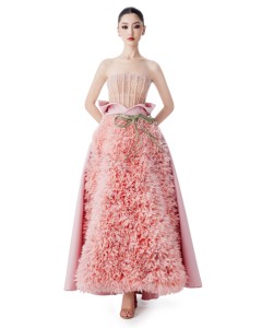 Vestido de Fiesta con Volantes Plisados Hecho a Mano, Color Rosa, para Baile de Graduación, Marca Vietnamita - Product Image 1