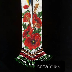 Collier de perles de verre sophistiqué avec un design artistique et une texture lisse Convient à différents styles de mode et préférences personnelles - Product Image 1