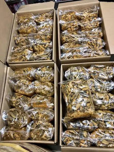 ชิปปลาแซลมอนบำรุงผิวพร้อมไข่เค็มทอดผลิตภัณฑ์ขนมขบเคี้ยวที่มีเนื้อกรุบกรอบสำหรับ B2B การจัดหาอาหาร - Product Image 3