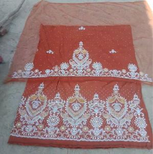 Elegante Saree de Georgette con Encaje Tejido de Diseño, para Vestir de Noche, con Bordado de Lujo, Borde Único Bordado, Prenda para Niñas - Product Image 3
