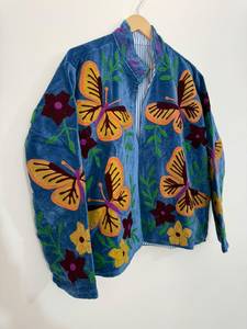 Veste bomber en velours brodée tendance |   Velours brodé à motif floral botanique et papillon, fermeture éclair, réversible, style bohème - Product Image 3
