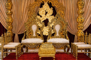 Mandap doré traditionnel pour mariage népalais, Mandaps royaux pour mariage australien, Mandap majestueux de style tamil pour mariage sud-indien - Product Image 3