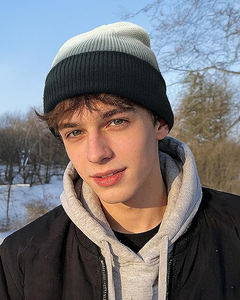 Bonnet d'hiver unisexe en acrylique tricoté à motif jacquard à pois, style tie-dye, spécial sport d'hiver, personnalisable, vente chaude - Product Image 2