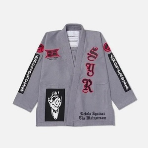 Kimono de BJJ Gris Bordado Unisex, Corte Regular, 100% Algodón, 440g, Secado Rápido, Uniforme de Jiu-Jitsu, Estilo Rebelde y Moderno - Product Image 2