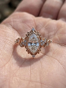 Bague en argent sterling 925 avec moissanite taille marquise, accent floral, style vintage élégant, pour fiançailles et mariage - Product Image 4
