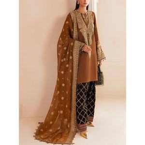 Shalwar Kameez classique pour femmes, vêtements pakistanais, tissu doux et respirant, tenue culturelle modeste pour femmes. - Product Image 4