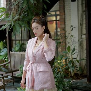 Elegante chaqueta de ramio 100% para mujer, de doble botonadura diseño clásico, relleno de algodón, cierre de botones, detalle de corbata, transpirable, crudo - Product Image 6