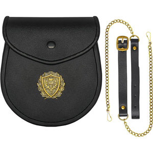 Sporran en cuir vegan fait main sur mesure pour homme avec badge et sangle à chaîne, tenue écossaise - Product Image 1