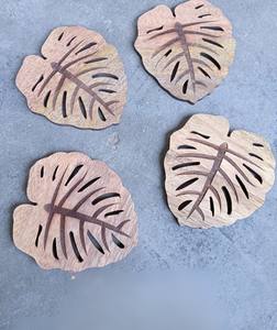 Sous-verres en bois personnalisés avec logo, motif feuille de Monstera, lot de 4, pour restaurant - Product Image 1