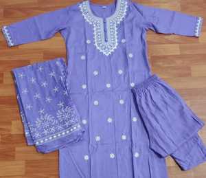 Vestido Largo de Algodón Morado para Mujer, Bordado, Verano, Sin Arrugas, Estampado Floral Tradicional, Manga Tres Cuartos, Casual, Corte Regular - Product Image 3