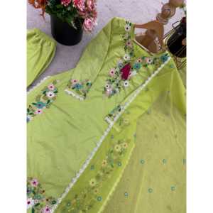 Conjunto de traje de fiesta de diseñador para mujer con bordado pesado Top de trabajo-Plazzo y Dupatta para ocasiones especiales - Product Image 5