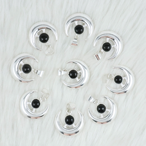 Colgante de luna creciente de ónix negro natural al por mayor, chapado en plata de ley 925, dije de moda con engaste de bisel, joyería de piedras preciosas a granel - Product Image 3