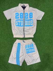 Conjunto de Sudadera con Capucha y Pantalones Cortos con Cremallera Personalizado, Bordado Desgastado, Parche, Lavado Ácido y Pedrería para Hombre - Product Image 2