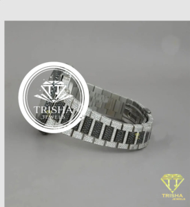 นาฬิกาโมอิสซาไนต์ดีไซน์พรีเมียม โดดเด่นด้วยการประดับหินสีดำและสีขาวอย่างลงตัว พร้อมดีไซน์หรูหราสไตล์เครื่องประดับ - Product Image 2
