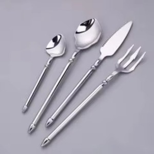 Elegante Juego de Cubiertos de Acero Inoxidable para Cocina y Comedor, Diseñado para una Presentación de Comida con Estilo - Product Image 6