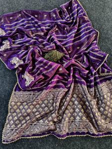 Saris modernes en viscose pure Georgette, tissu infroissable à séchage rapide, pallu richement tissé, bordure entièrement tissée, pour les fêtes - Product Image 3