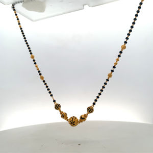 Mangalsutra de Oro Antiguo de 22K con Sello BIS - Collar Tradicional Hecho a Mano con Cuentas Negras en Oro Amarillo 916 - Product Image 5