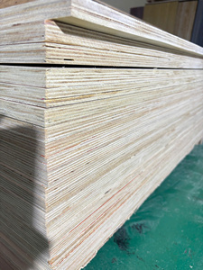 Panneaux de contreplaqué de pin E0 de 9-12-15-18 mm résistants à l'eau pour meubles de chambre, salon, hôtel, ODM, écologiques, poncés, A2, 4 pieds x 8 pieds - Product Image 4