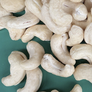 Wholesale Cheap Raw Cashew <b>Nuts</b> WW180, WW240, WW320, LP Cashew <b>Nut</b> Price In Vietnam Cashew <b>Nuts</b> Short Leadtime - Product Image 1