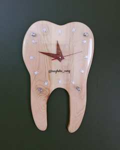 Reloj de Pared de Madera de Roble y Nogal Natural Hecho a Mano, Estilo Art Deco, Movimiento de Cuarzo, Reloj Decorativo de Madera para Bodas - Product Image 4