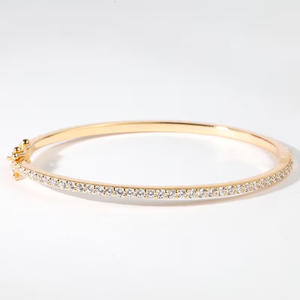 Brazalete de Oro de 14K con Diamantes para Mujer, Diamantes Cultivados en Laboratorio o Naturales, Brazalete Delicado de Oro Sólido, Elegante Regalo de Joyería para Aniversario - Product Image 1