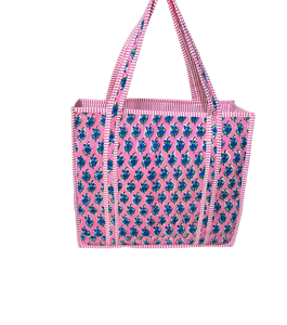 Sac fourre-tout en coton imprimé à la main, sac fourre-tout matelassé à fleurs roses, sac artisanal indien pour femmes, sac de tous les jours - Product Image 1