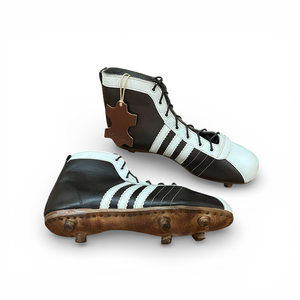 Balón de Fútbol y Rugby Clásico de Cuero Vacuno 100% Vintage y Zapatos de Fútbol Ligeros - Talla UK 9 - Solo Decoración - Product Image 3